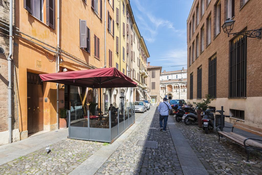 Attico Del Duomo Apartment Modena Exterior photo